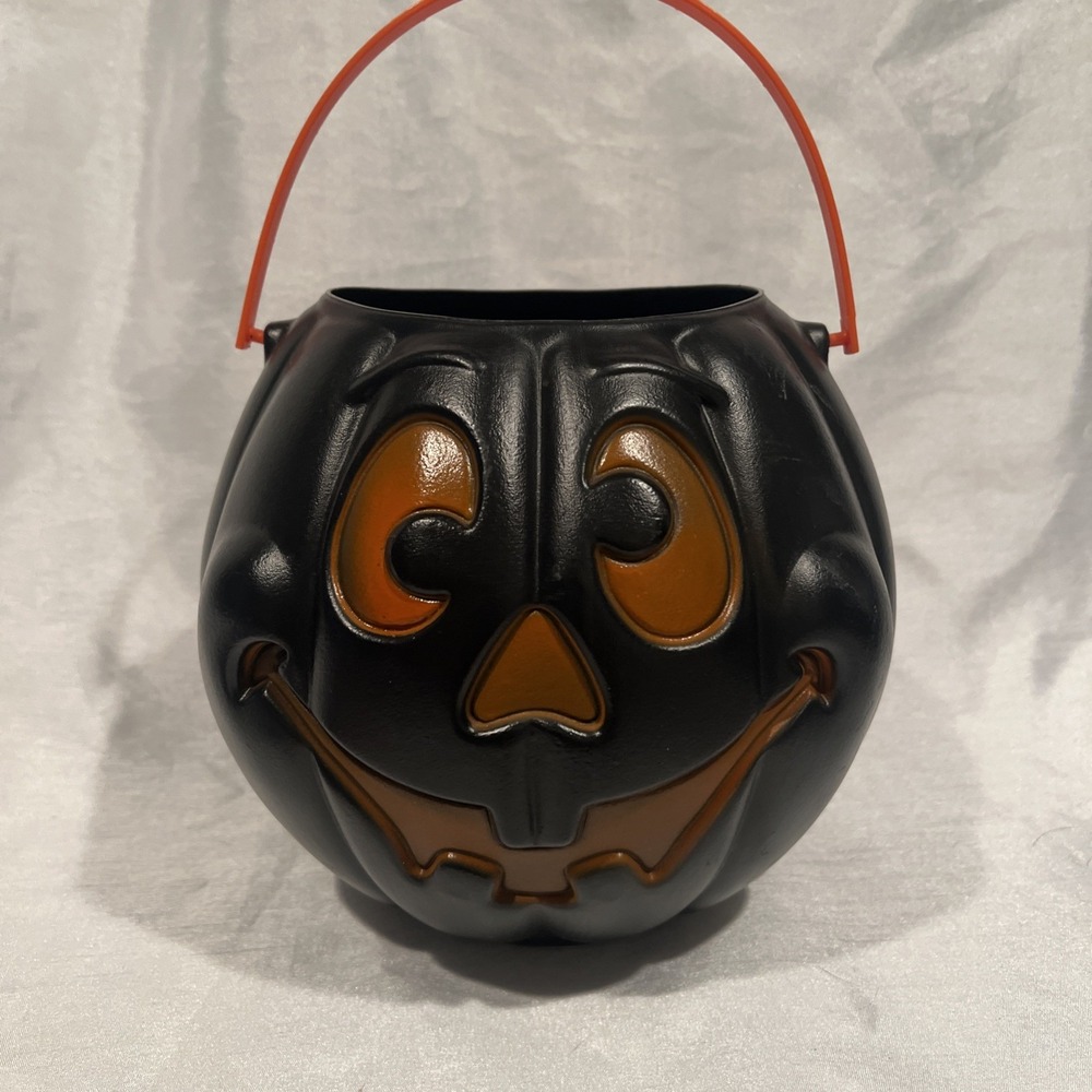 Vintage 1997 Grand Venture Blow Mold Jack O Latern‎ Pumpkin Pall 8in.Tall